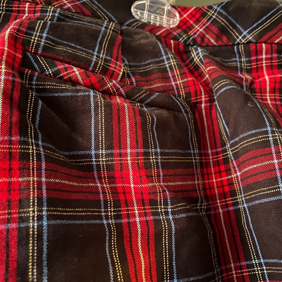 Festive JJill Cotton Blend Plaid Pants. - Picture 8 of 8